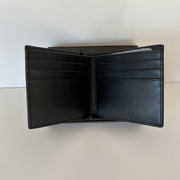 Michael Kors Slim Billfold - Picture 4 of 7
